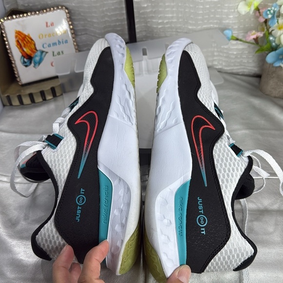 (C) Nike Renew Retaliation VW2
Men's Running Shoes CK5074
Men's Size 12 - Picture 13 of 16